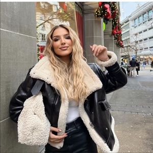 ZARA BLOGGER’S FAV FAUX LEATHER FLEECE COLLAR JACKET 🔥